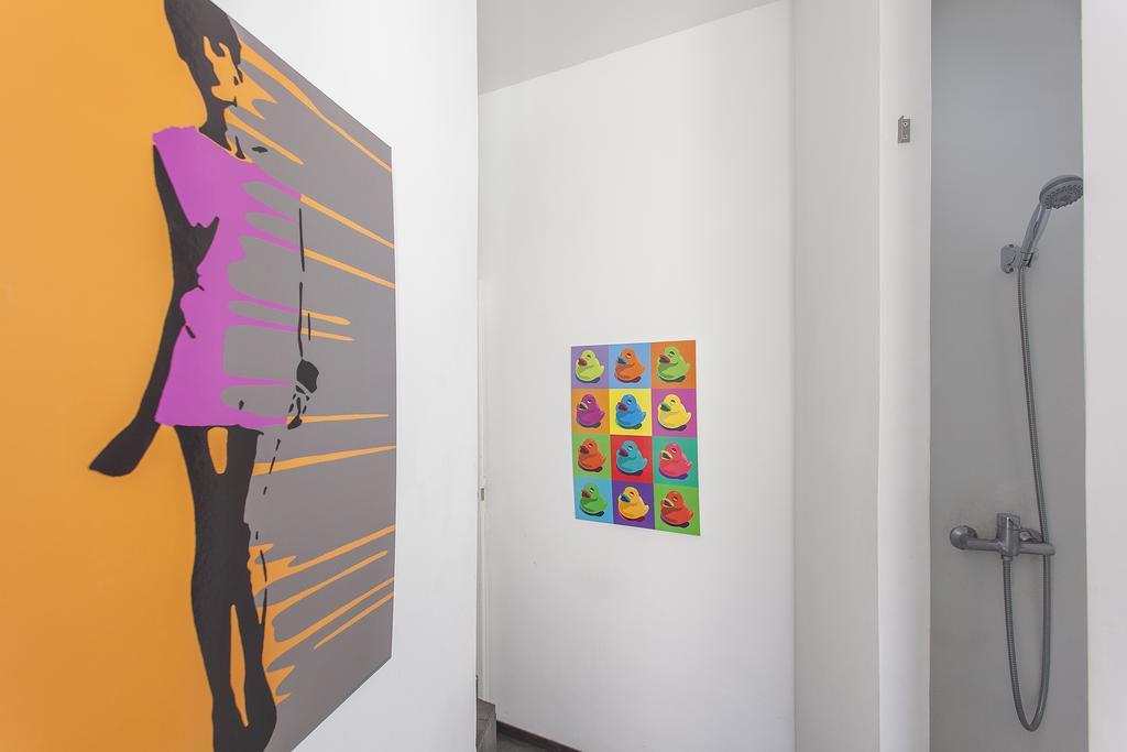 5 Sins Chiado Hostel ลิสบอน ภายนอก รูปภาพ