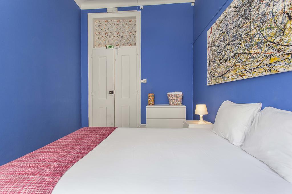 5 Sins Chiado Hostel ลิสบอน ห้อง รูปภาพ