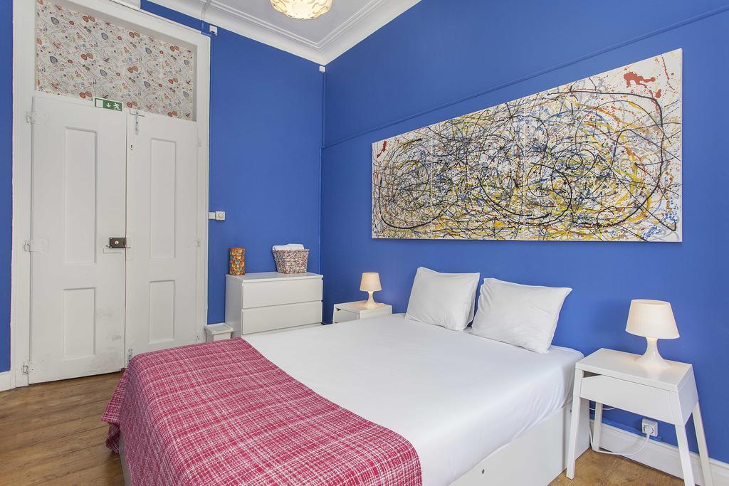 5 Sins Chiado Hostel ลิสบอน ห้อง รูปภาพ