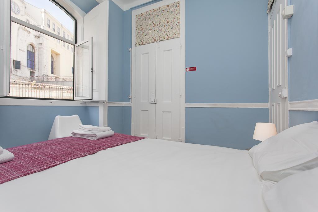 5 Sins Chiado Hostel ลิสบอน ห้อง รูปภาพ