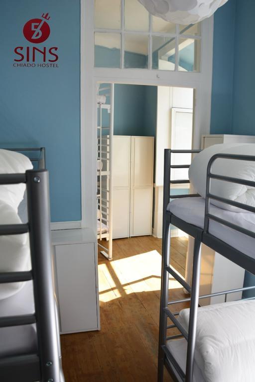 5 Sins Chiado Hostel ลิสบอน ห้อง รูปภาพ